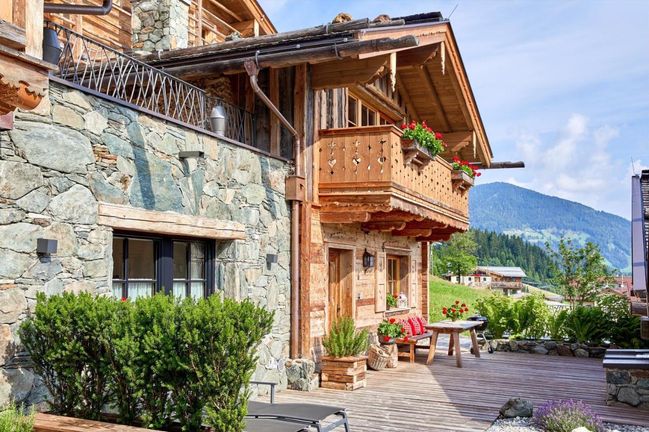 Promi Alm Flachau - Luxus Chalets ภายนอก รูปภาพ