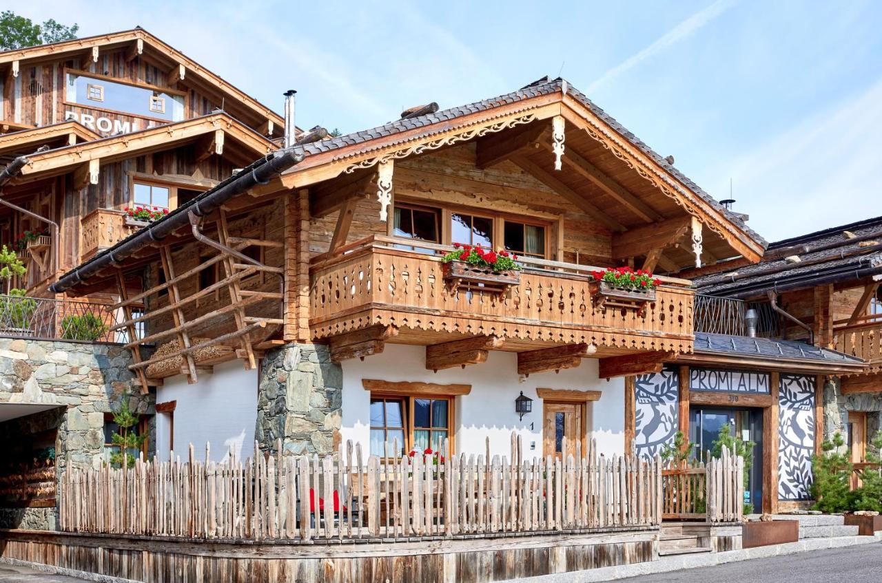 Promi Alm Flachau - Luxus Chalets ภายนอก รูปภาพ