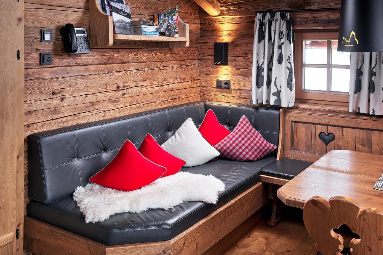 Promi Alm Flachau - Luxus Chalets ภายนอก รูปภาพ