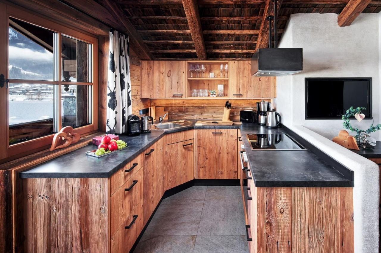 Promi Alm Flachau - Luxus Chalets ภายนอก รูปภาพ