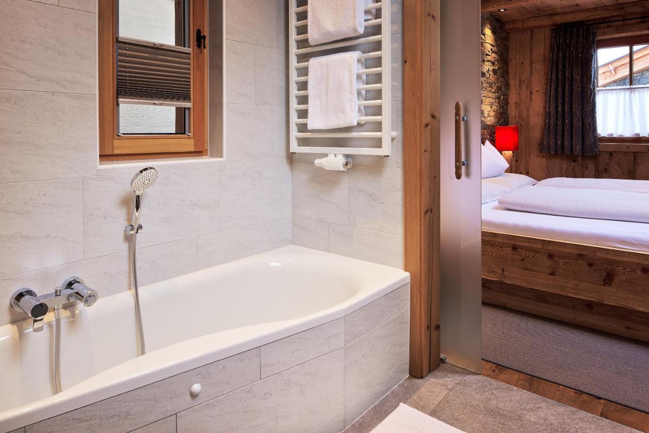 Promi Alm Flachau - Luxus Chalets ภายนอก รูปภาพ